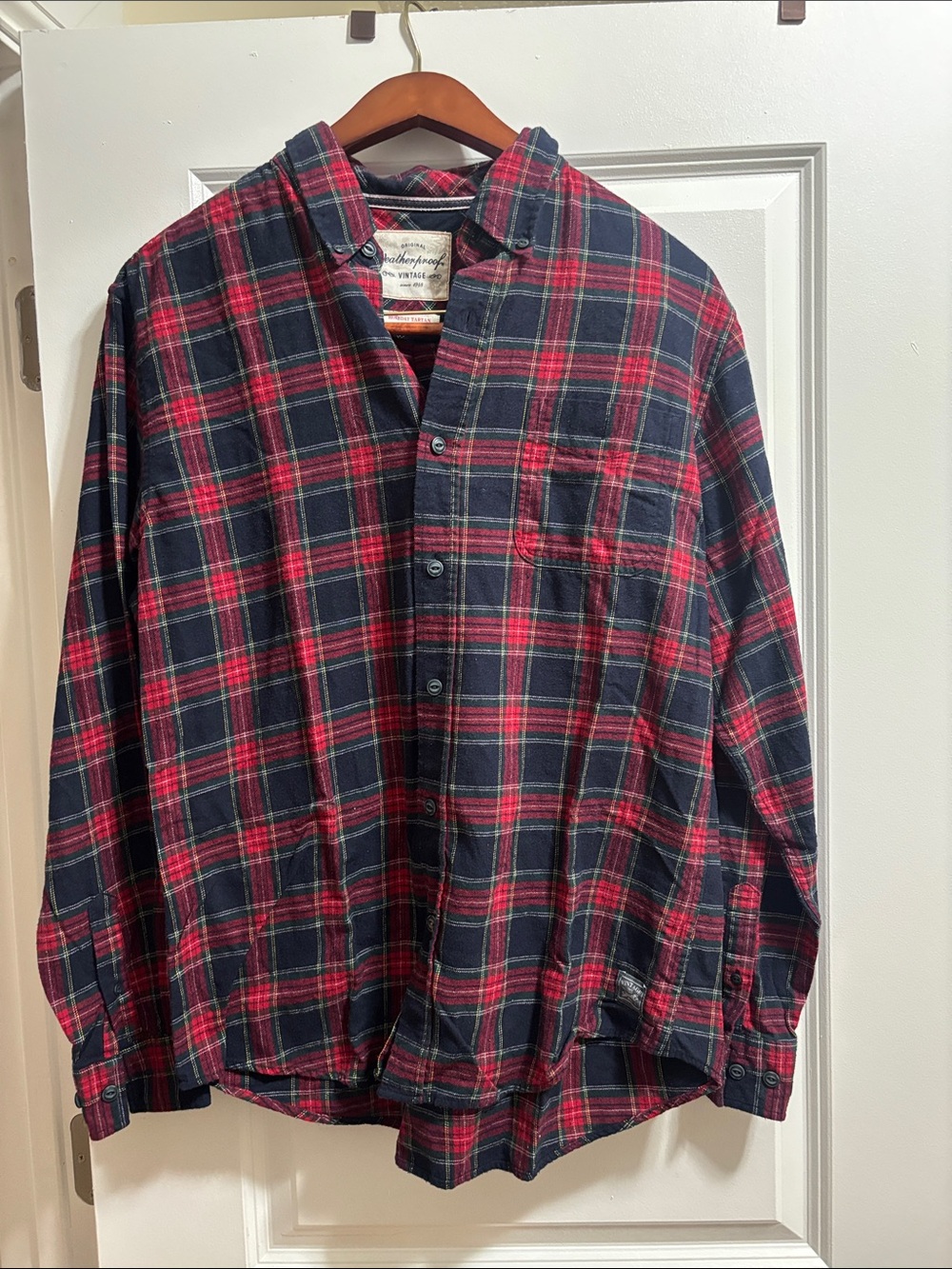 Men's Red & Navy Plaid Button-Down Casual Shirt